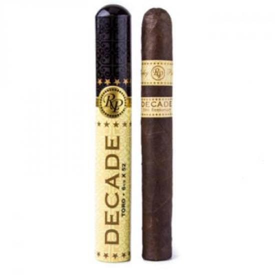 Сигары Rocky Patel Decade Deluxe Toro Tubo