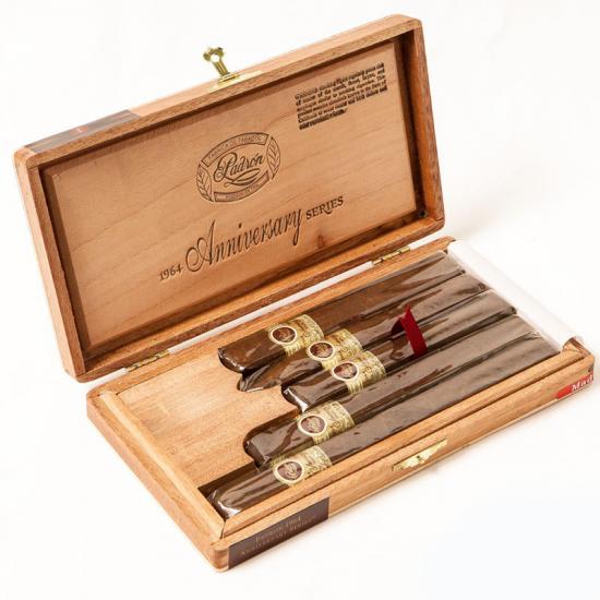 Сигары Padron 1964 Anniversary Sampler Maduro в подарочной упаковке от Padron