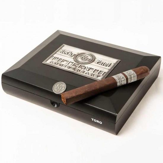 Сигары Rocky Patel 15 Anniversary Toro от Rocky Patel